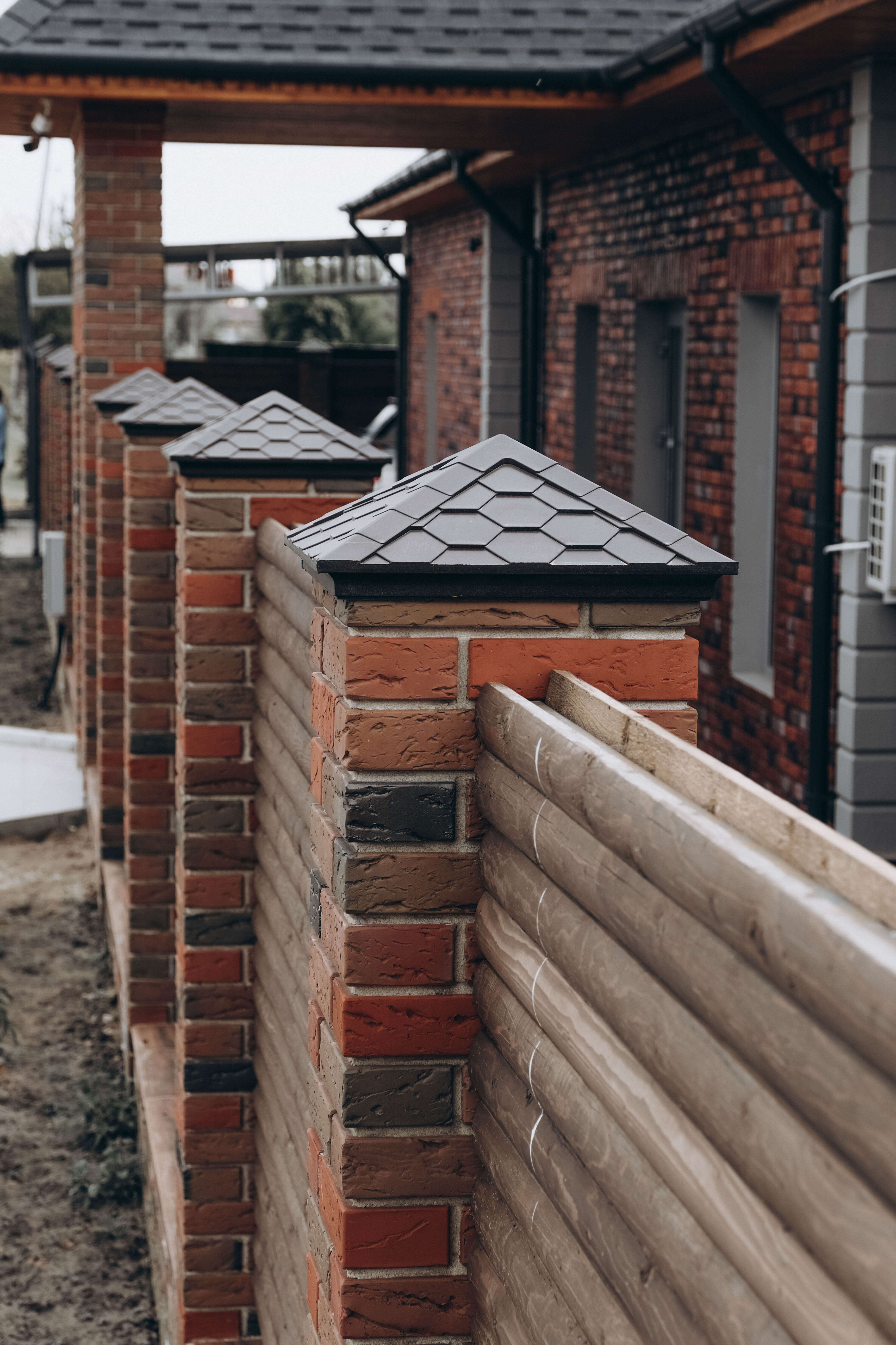 Колпак Zking Эверест Коричневый на столб 1.5х1.5 кирпича (390х390мм) в Троицке фото