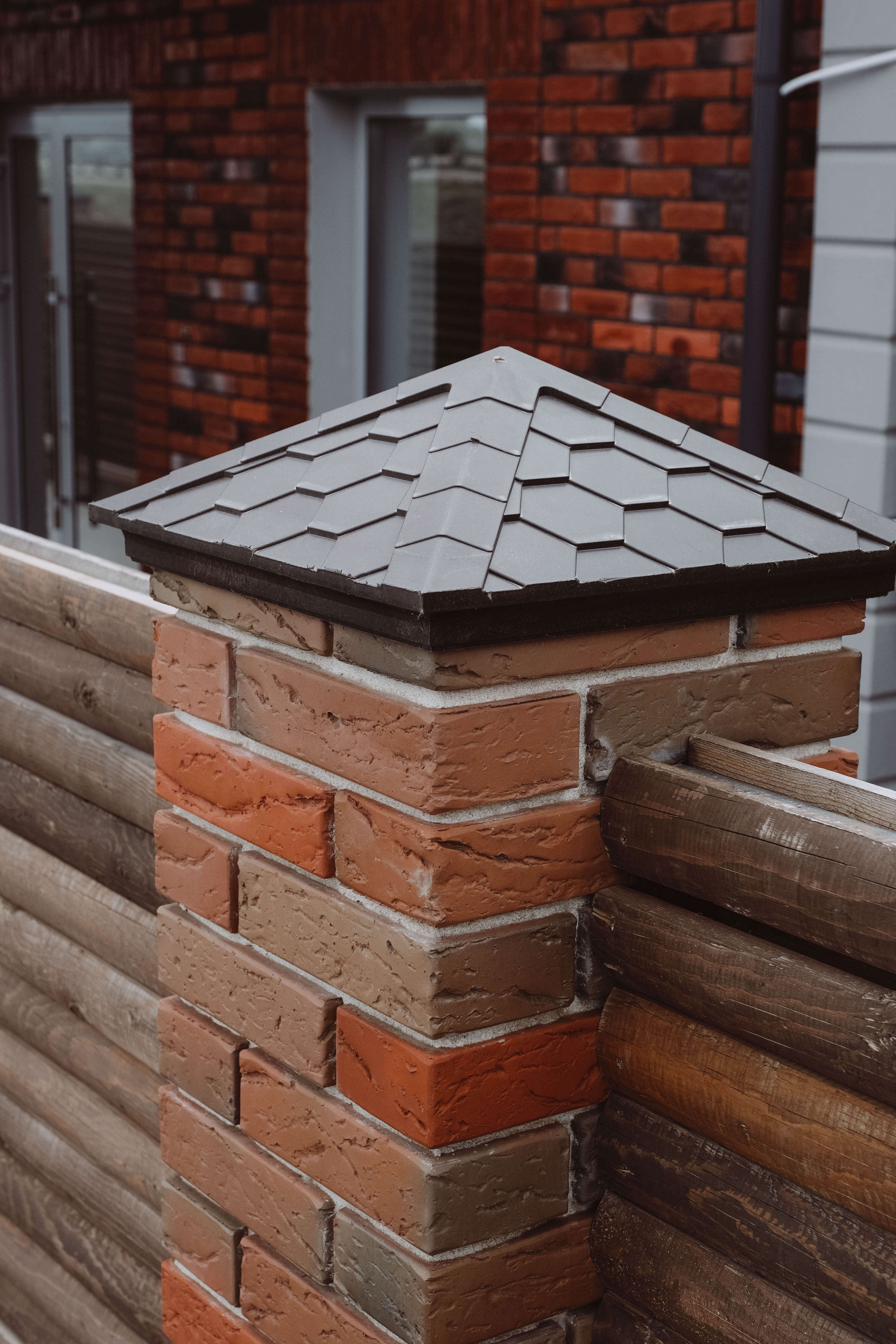 Колпак Zking Эверест Коричневый на столб 1.5х1.5 кирпича (390х390мм) в Троицке фото